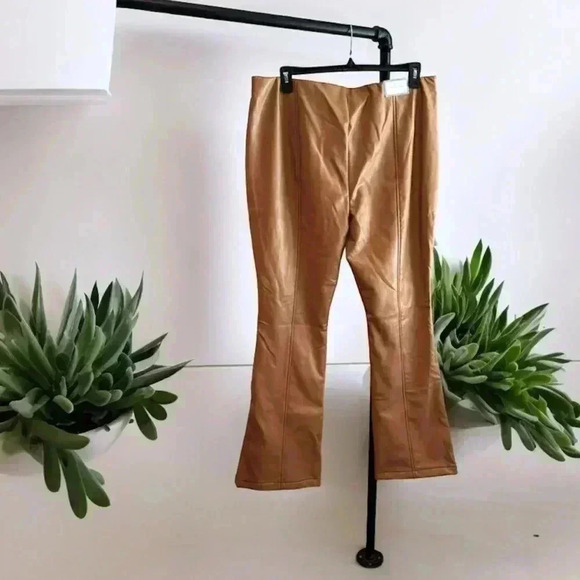 NWT TINSELTOWN FAUX LEATHER PANTS 1X - Picture 5 of 5